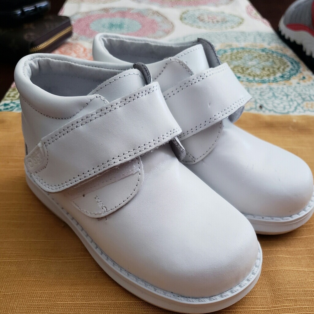 Toddler white leather shoes
